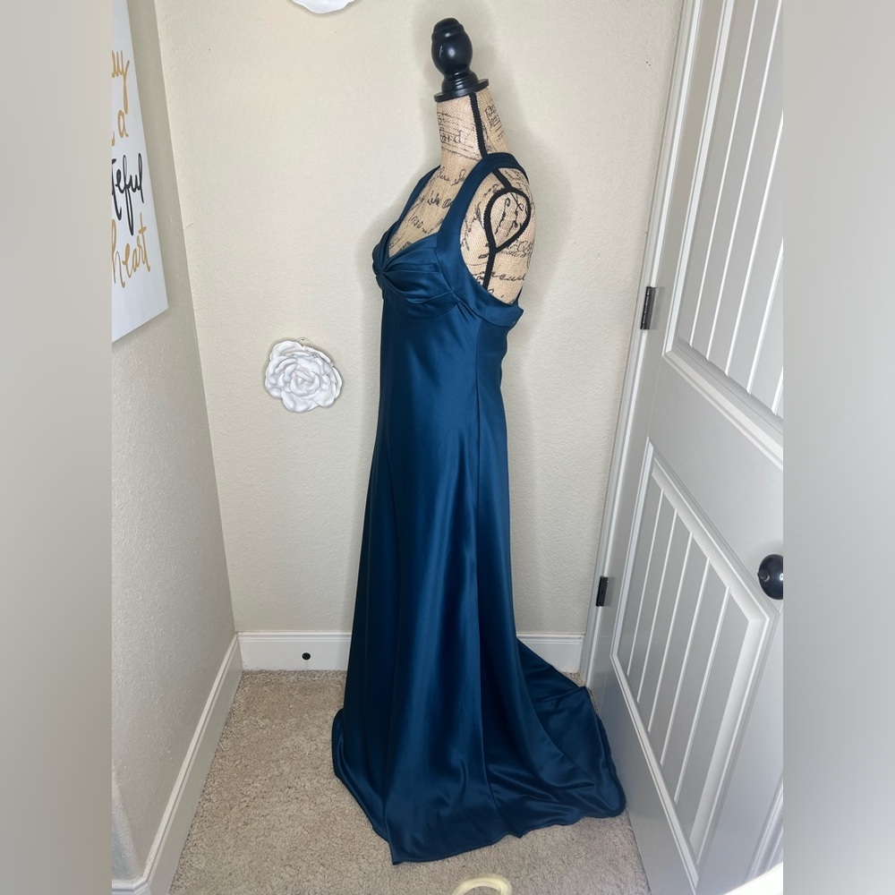 Calvin Klein Dark Ocean Blue/Green Satin Halter Formal Gown with Train Sz 10 - Picture 7 of 13